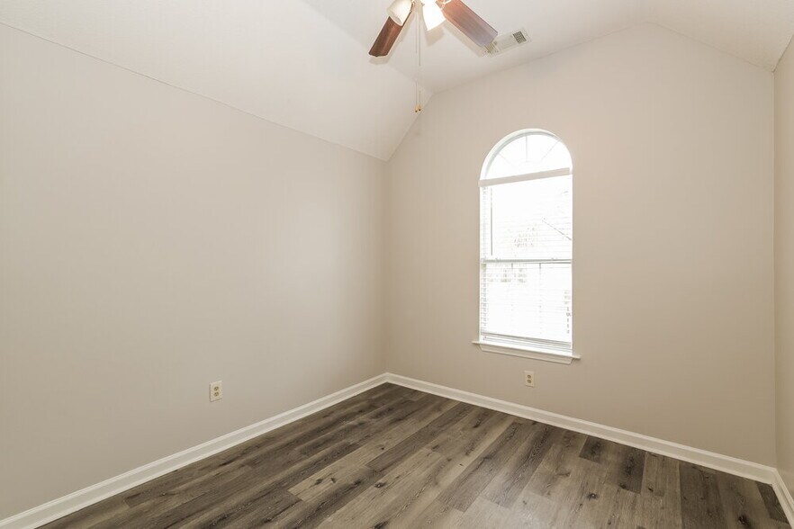 Building Photo - 2778 Fletcher View Dr