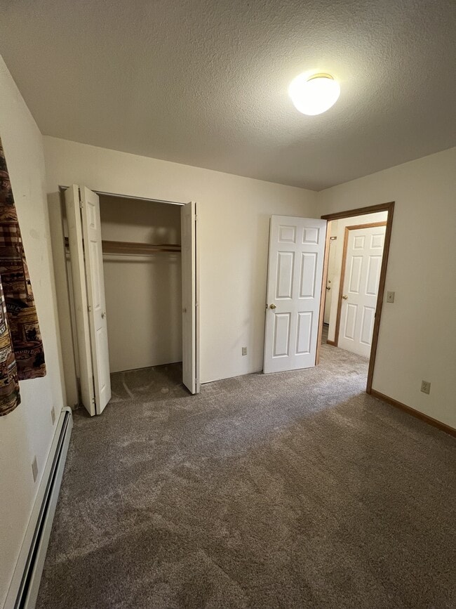 Building Photo - 201 W Geyser St