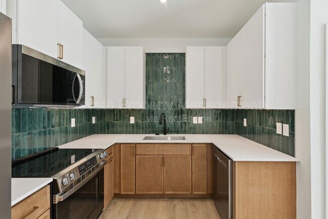 Building Photo - 1624 NW 17th St