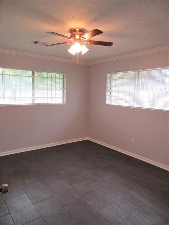 Building Photo - 7719 Hirsch Rd