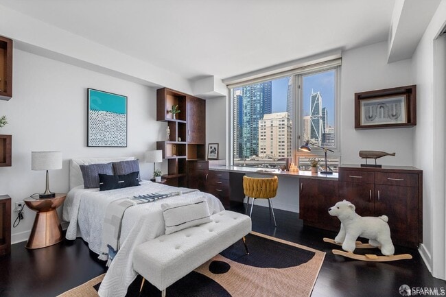 Building Photo - 501 Beale St