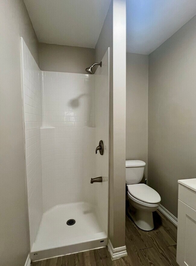 Building Photo - 415 Randall St