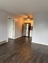 Building Photo - 2601 Hillsboro Pike