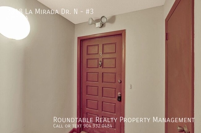 Building Photo - 3918 La Mirada Dr N