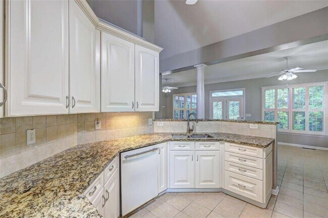 Building Photo - 490 Grand Teton Cir