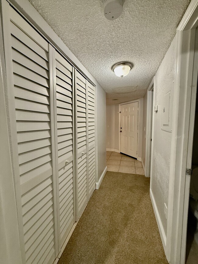 Building Photo - 4512 Commander Dr
