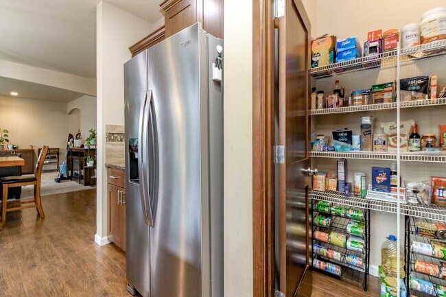 Building Photo - Beautiful Home in Highly Sought After Yelm...