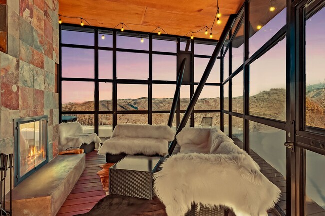 Building Photo - 2700 Juniper Hill Rd