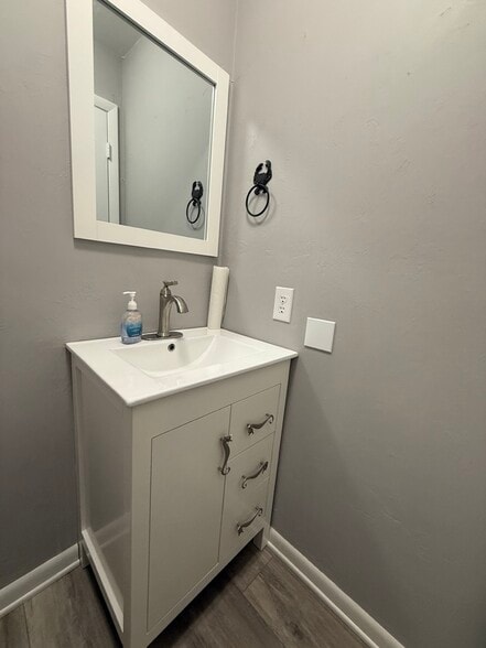 Building Photo - 381 Ortega Ln