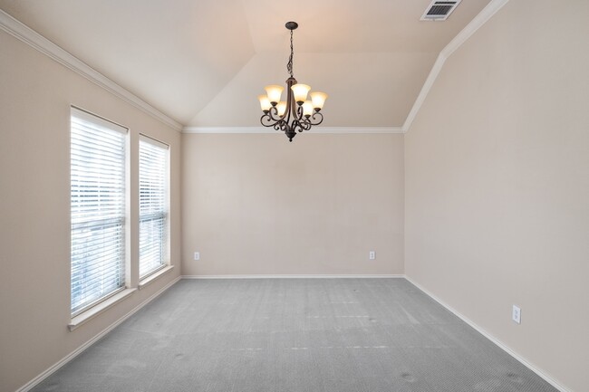 Building Photo - 6237 Chalk Hollow Dr