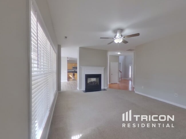 Building Photo - 324 Archway Ct