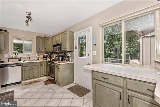 Kitchen - 2903 Loch Haven Ct