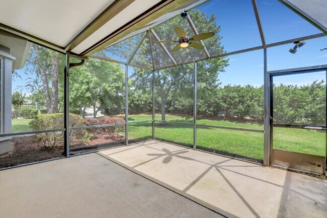 Building Photo - 8 Basket Walk Dr