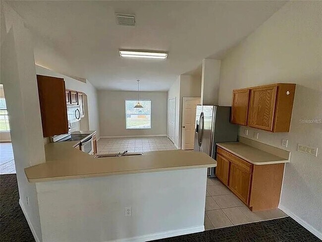 Building Photo - 2399 Oracle Ln