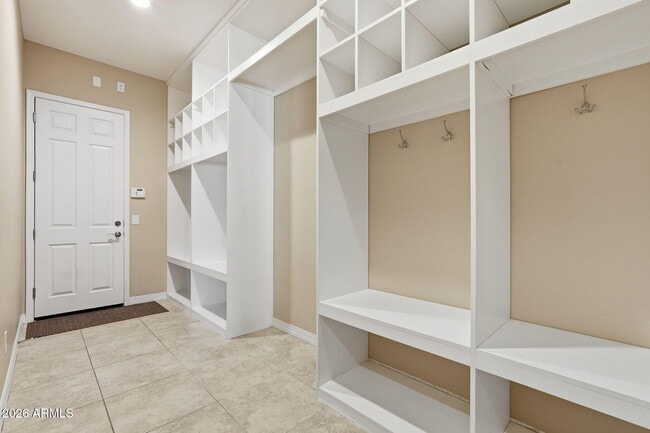 Building Photo - 4908 S Figueroa Ln