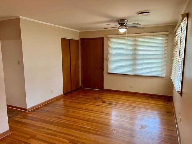 Building Photo - 1507 Franklin - For RENT!