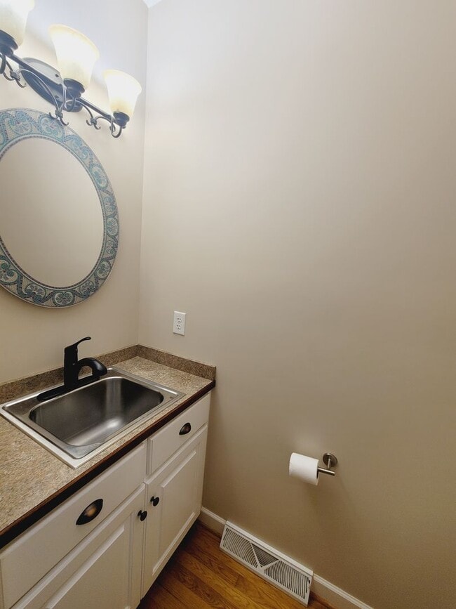 Building Photo - Beautiful Brick Ranch in Campbell County