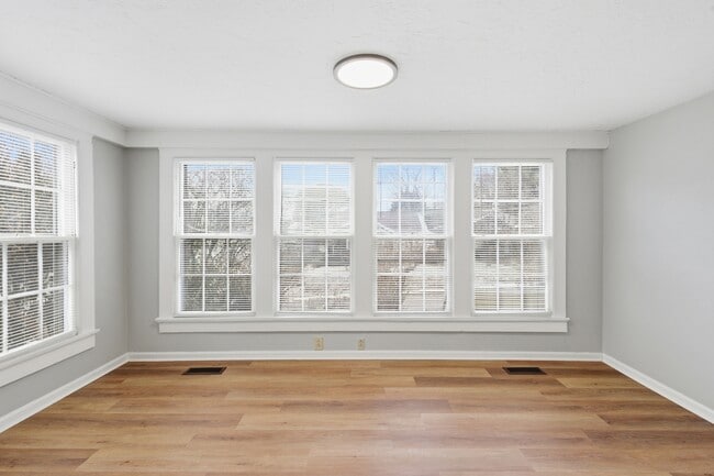 Building Photo - 1602 Branson Ave