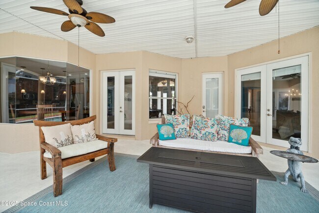 Building Photo - 2025 Sykes Creek Dr