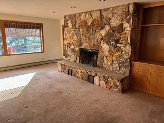 Building Photo - Value with lake view