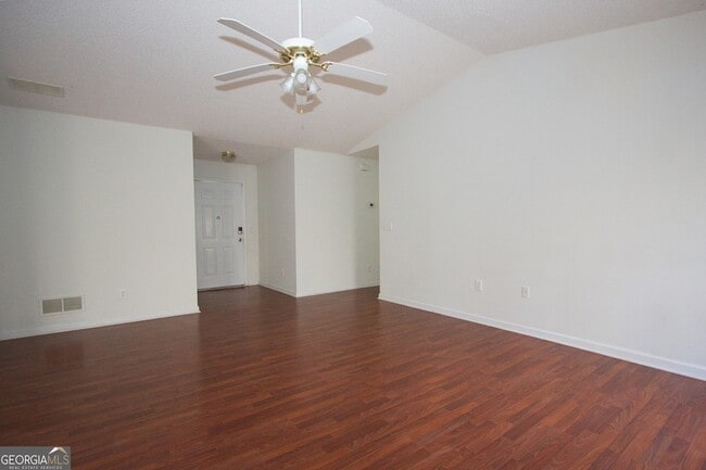 Building Photo - 2804 James Henry Dr