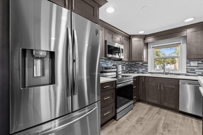 Building Photo - 4805 Cooper Rd