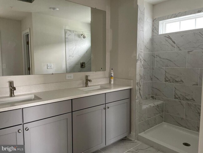 Building Photo - 1809 Parham Wy