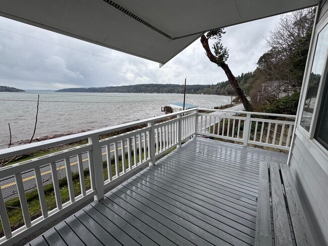 Building Photo - 24103 Vashon Hwy SW