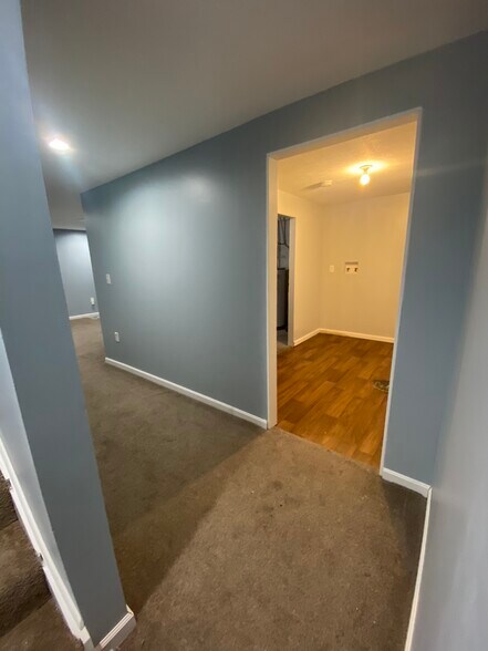 Building Photo - 9348 Loch Lea Ln