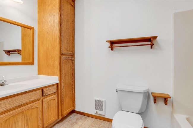 Building Photo - 21179 Hemlock St