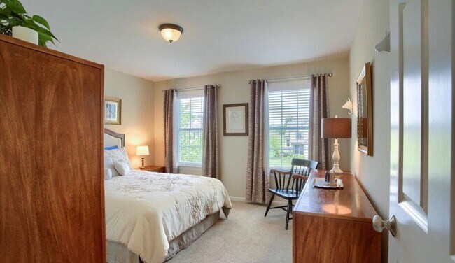 Building Photo - 834 Northern Spy Dr