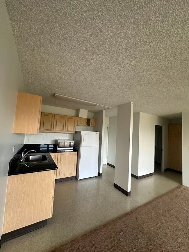 Building Photo - 1830 Wilikina Dr