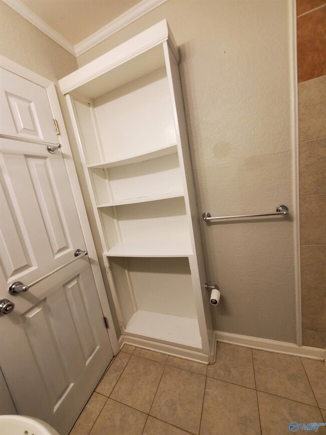 Building Photo - 2248 Norwood Dr NW