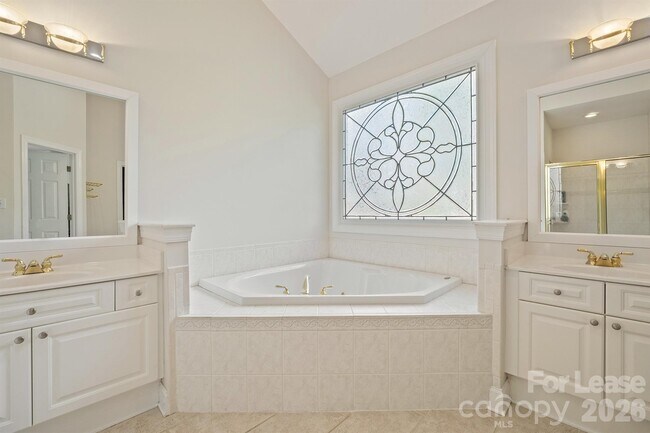 Building Photo - 12004 Camargo Ct