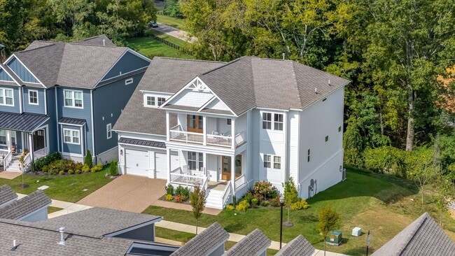 Building Photo - Now available in the highly desirable Lockwood Glen community in Franklin