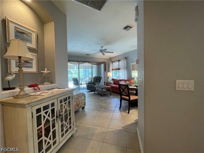 Building Photo - 10630 Camarelle Cir