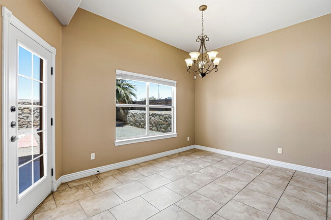 Building Photo - 3727 Grand Bahamas Dr
