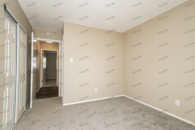 Building Photo - 4097 Fox Island Dr