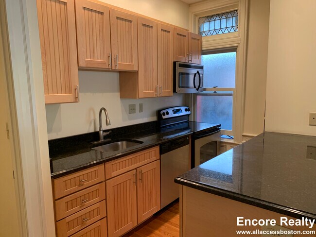 Building Photo - 195 Commonwealth Ave