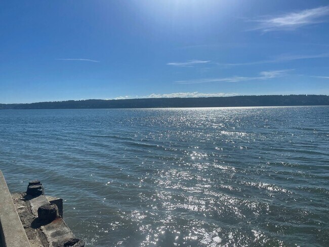 Building Photo - Private Beach Access Comes with This Lovely Freeland Home!