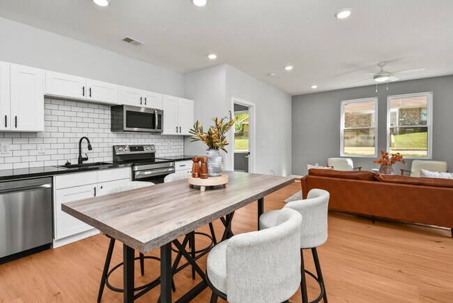 Building Photo - 505 W Grand St