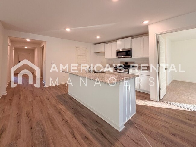 Building Photo - Coming Soon! Available to view NOW!! MOVE ...