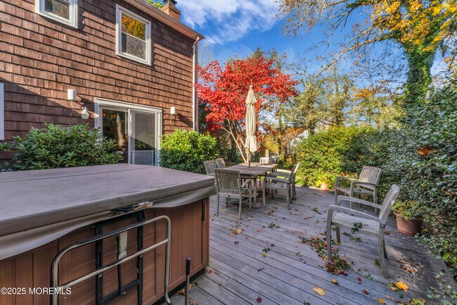 Building Photo - 2420 Cedar St