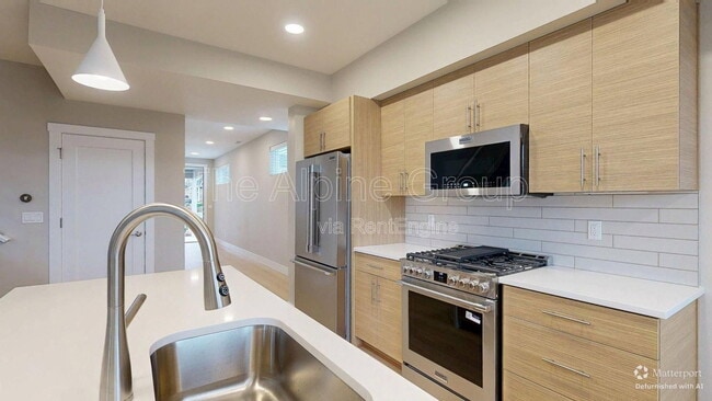 Building Photo - 16505 NW Liberty St