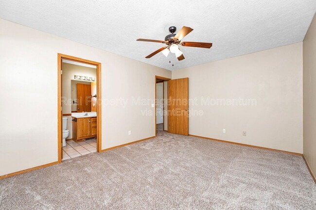 Building Photo - 3348 S Doris Ct