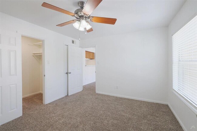 Building Photo - 2323 Wells Branch Pkwy