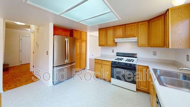 Building Photo - 2635 Leoti Dr
