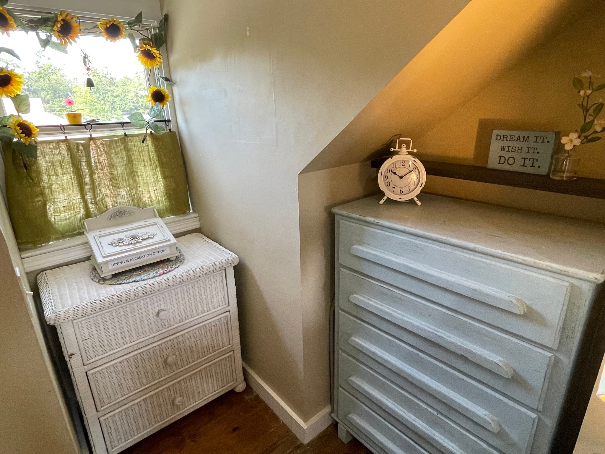 plentiful dressers - 540 E Taylor St
