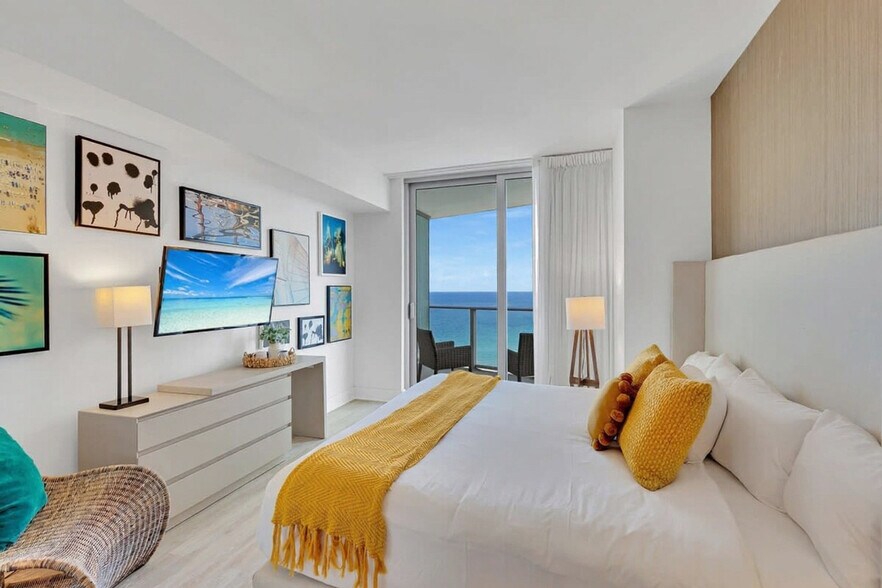 Building Photo - 4111 S Ocean Dr