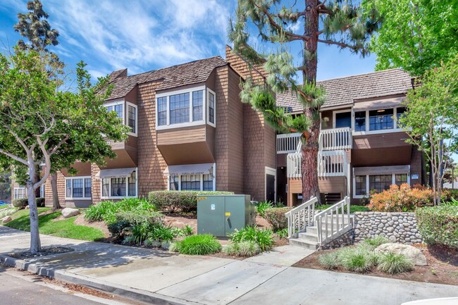 Building Photo - 14771 Plaza Dr